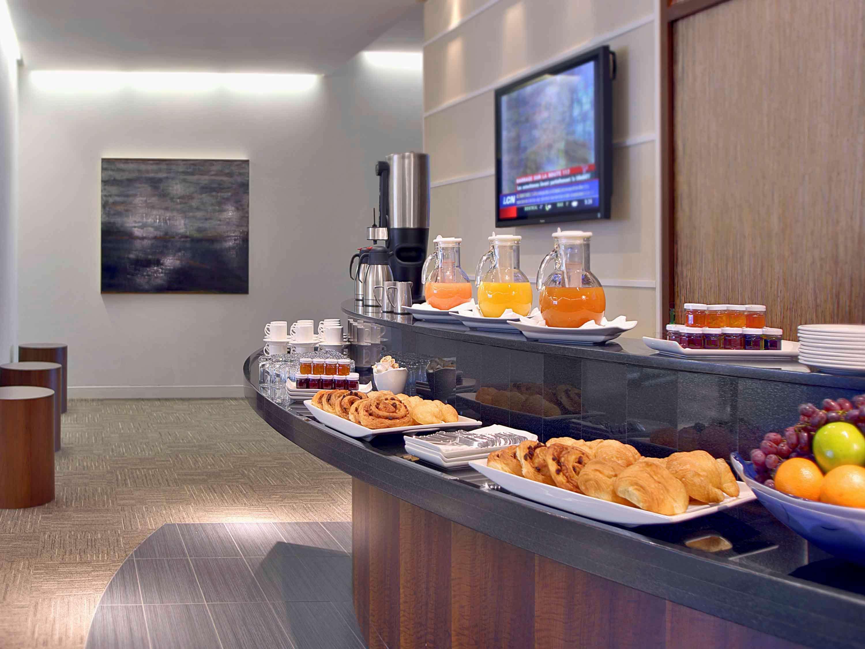 דורבאל Novotel Montreal Aeroport מראה חיצוני תמונה